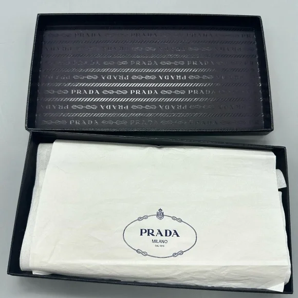 Prada Peonia leather kiss-lock mini clutch bag wallet- new - Picture 15 of 16